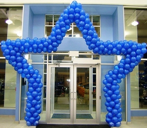 Арка из шаров в форме звезды