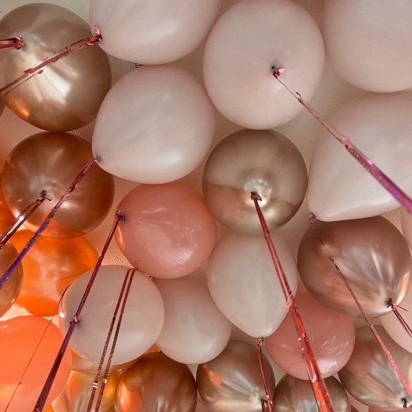 Воздушные шары с гелием под потолок 20 штук персиковый золото бежевый